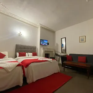 Hotel Saji, Ilford